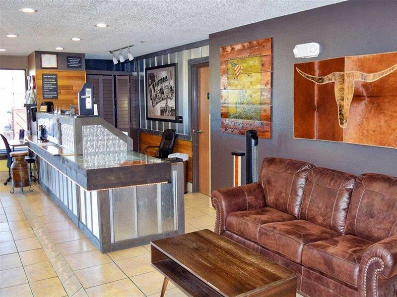 Motel Super 8 By Wyndham Victoria/north/mall Area