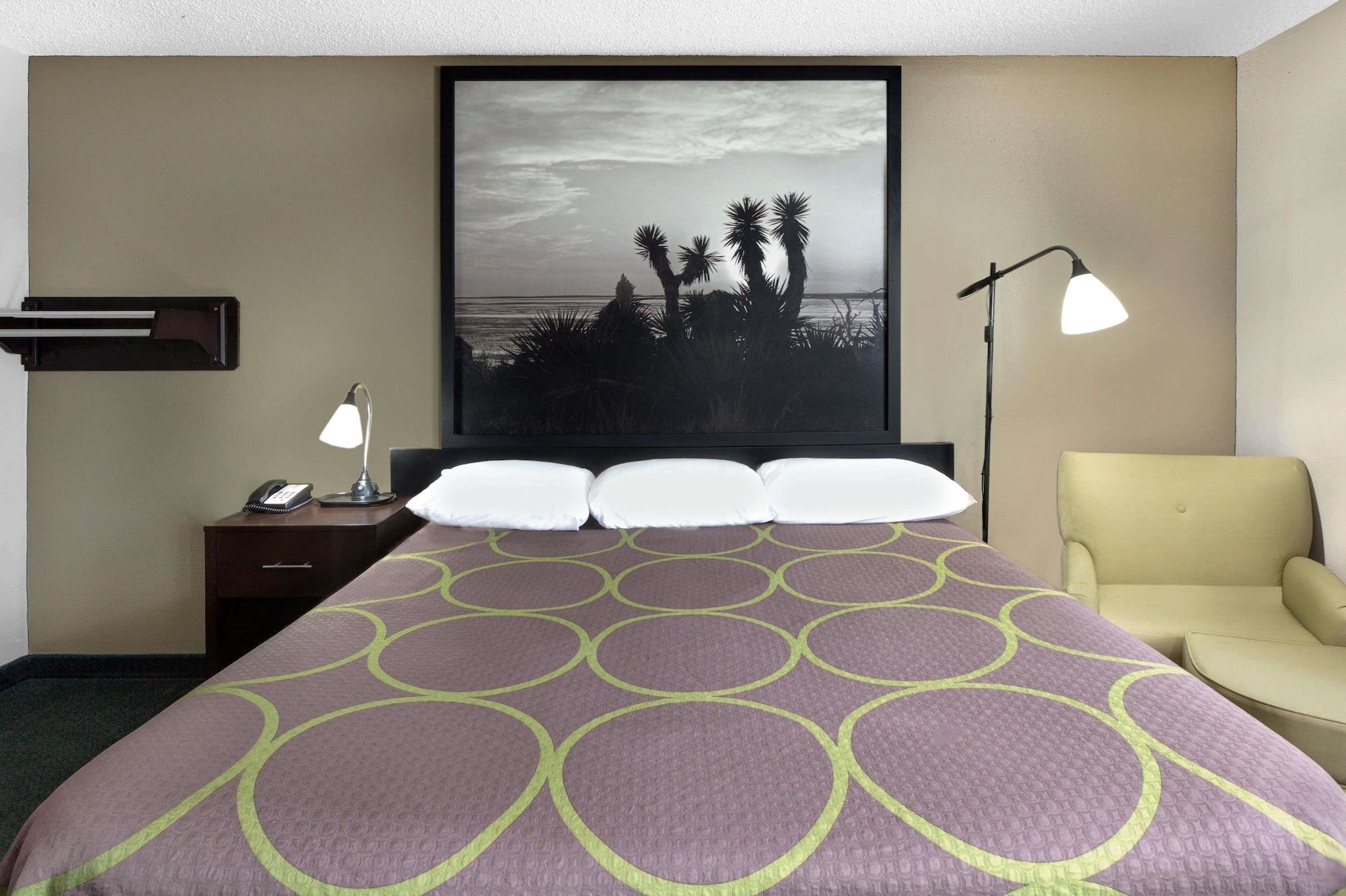 Motel Super 8 By Wyndham Victoria/north/mall Area