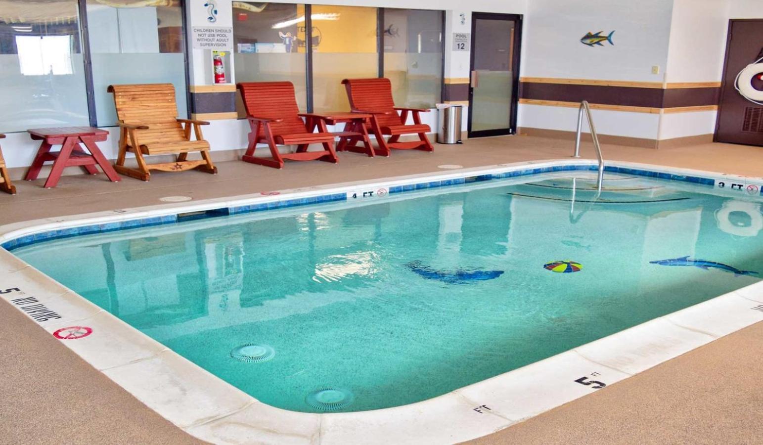 Super 8 By Wyndham Victoria/north/mall Area 3*