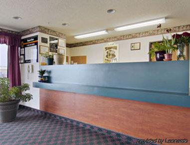 Super 8 By Wyndham Victoria/north/mall Area 3* Victoria