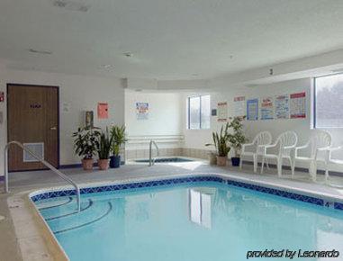 Super 8 By Wyndham Victoria/north/mall Area Motel