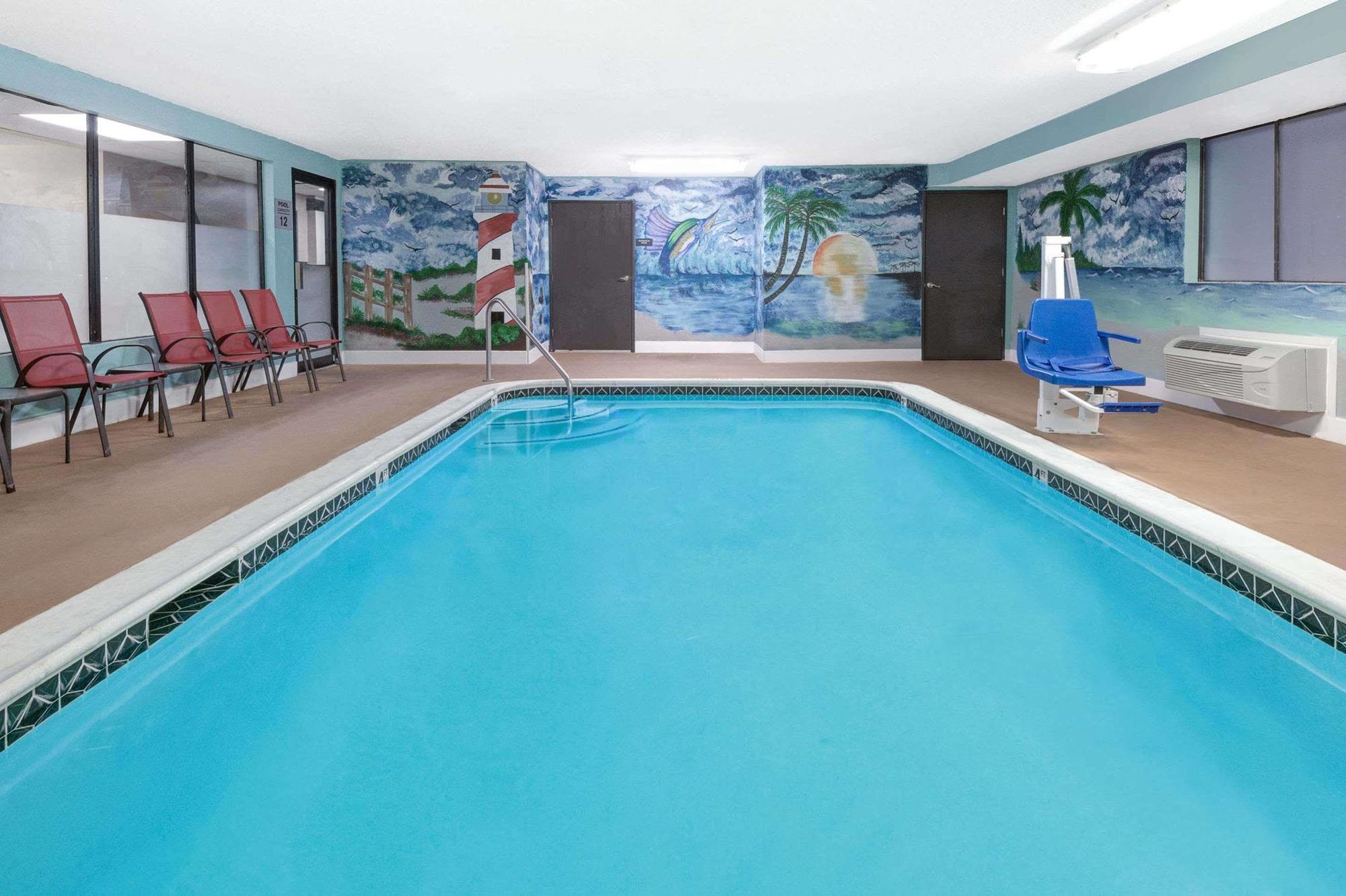 Motel Super 8 By Wyndham Victoria/north/mall Area 3*